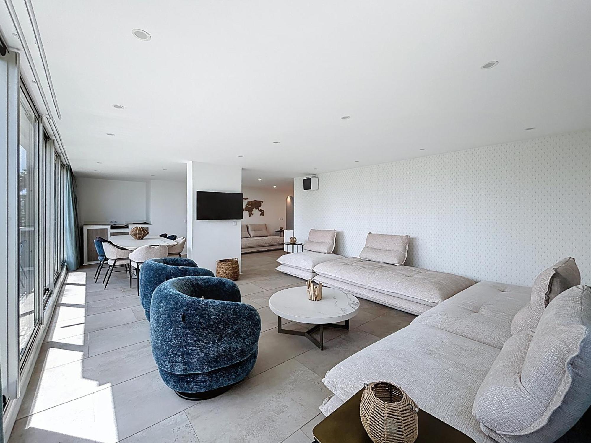 Bozca - Front De Appartement Cannes